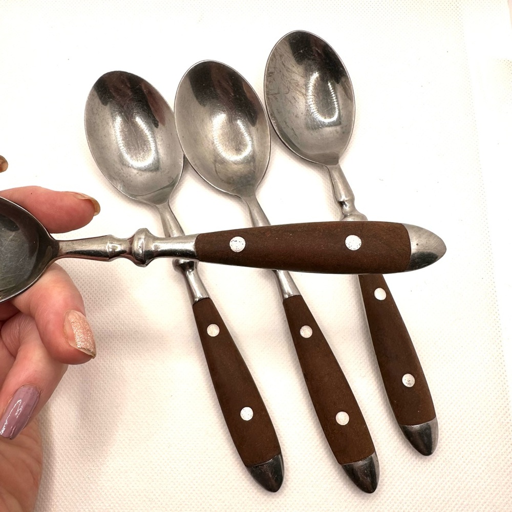 Bistro Brown Collection Oval Soup Spoons Two Rivet Handles lot of 4